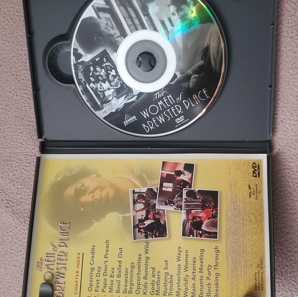 Oprah Winfrey's Movie/ DVD - Picture 4 of 4